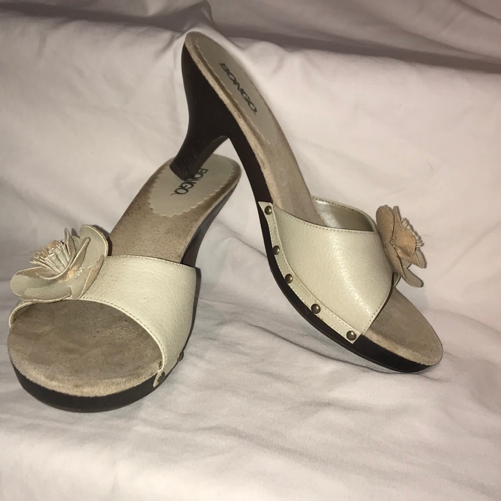 BOGO FREE! Cream sandals with small heel & flower